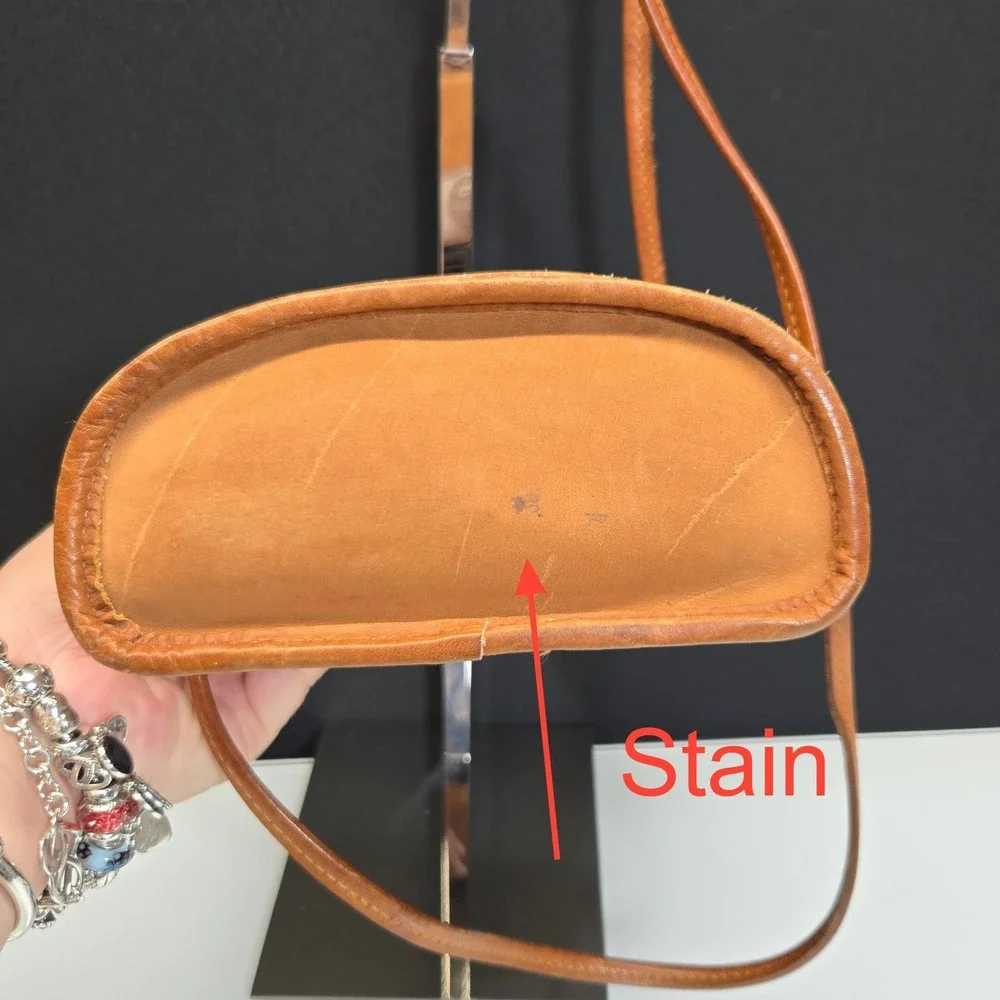 Vintage GH Bass Leather Crossbody Bucket Bag British Tan Canteen Field Heritage
